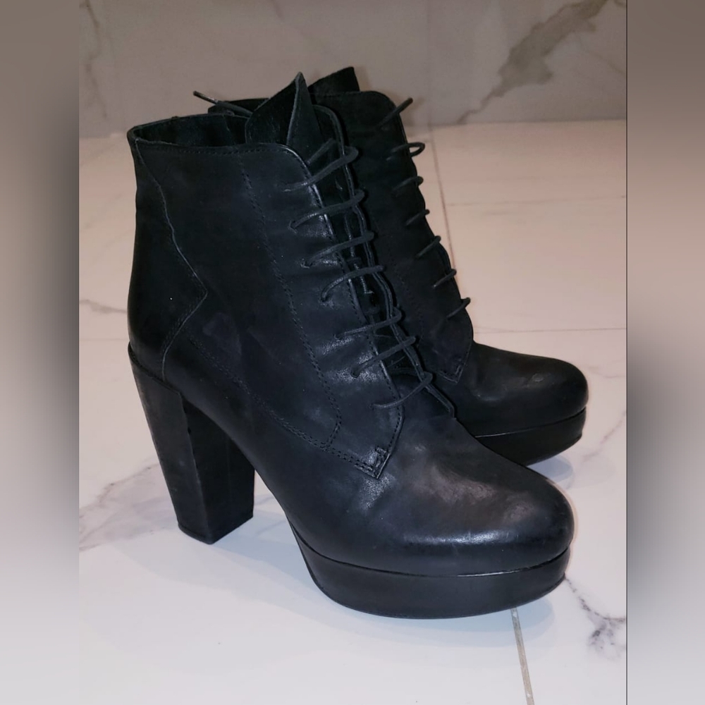 Billi Bi Booties - Picture 2 of 6